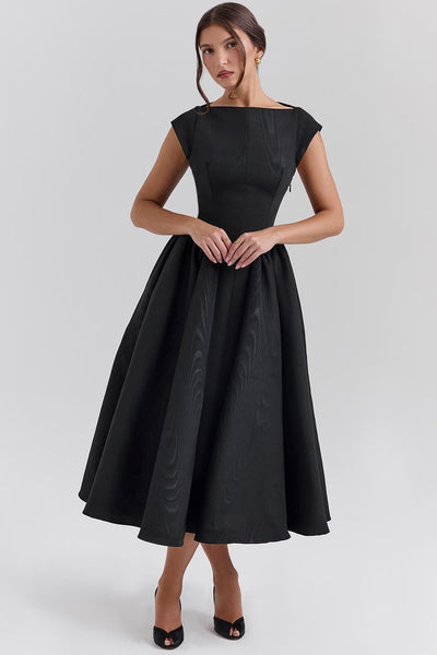 VÉRANE | ROBE ÉVASÉE À ENCOLURE BATEAU