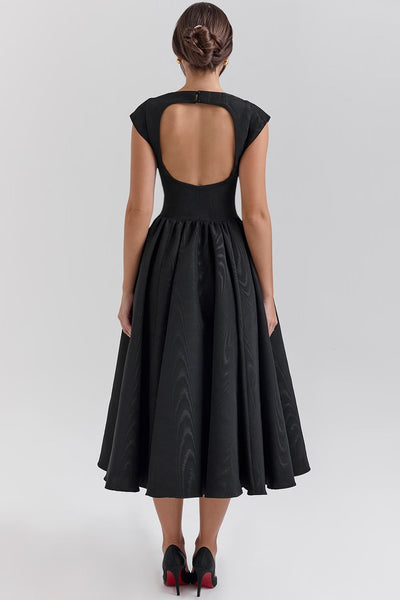 VÉRANE | ROBE ÉVASÉE À ENCOLURE BATEAU