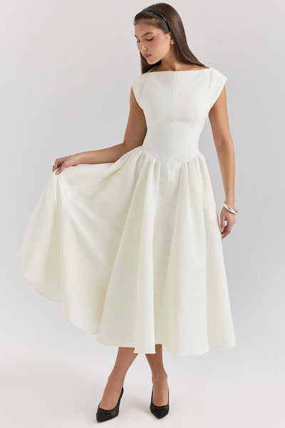 VÉRANE | ROBE ÉVASÉE À ENCOLURE BATEAU