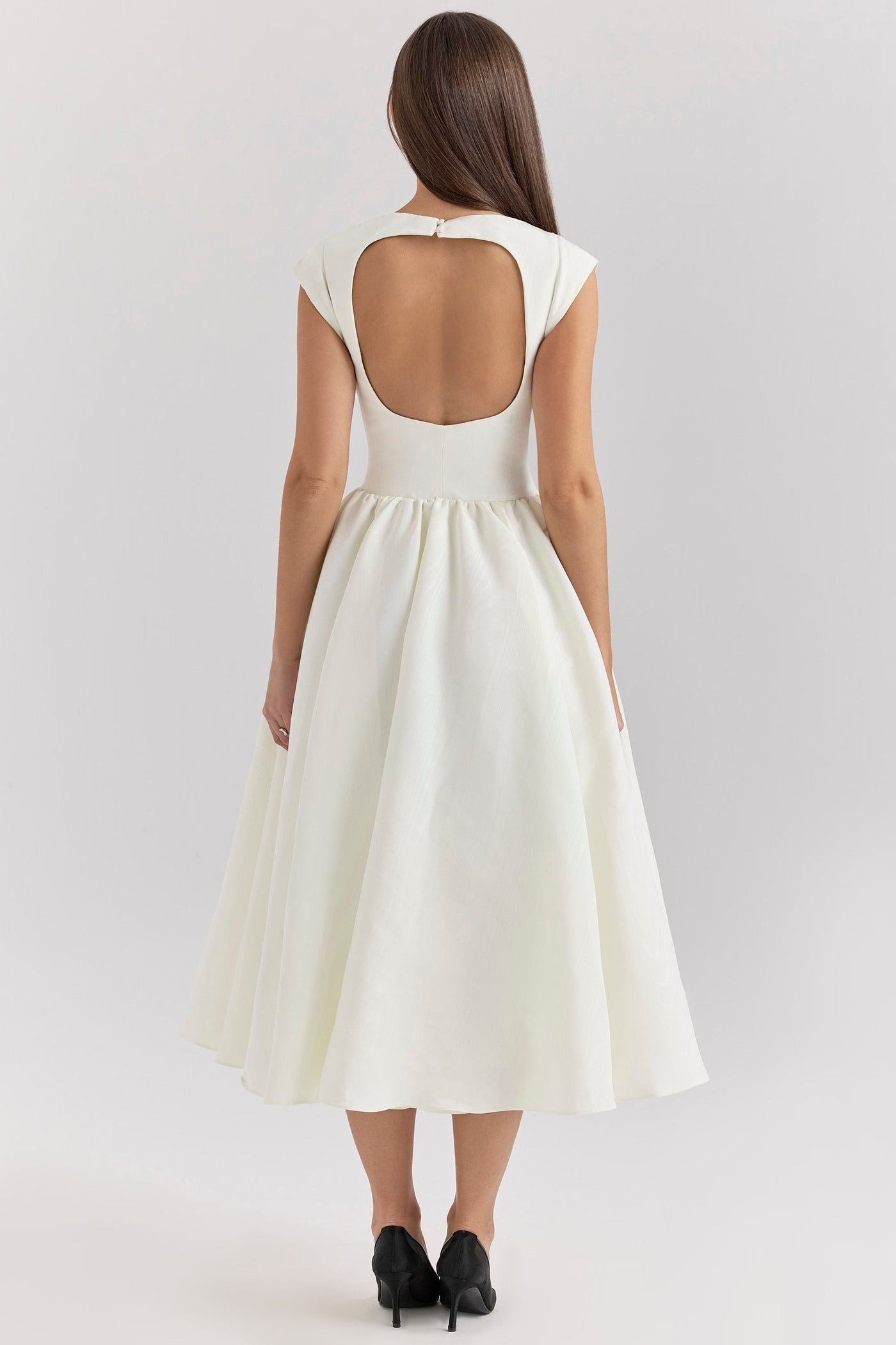 VÉRANE | ROBE ÉVASÉE À ENCOLURE BATEAU