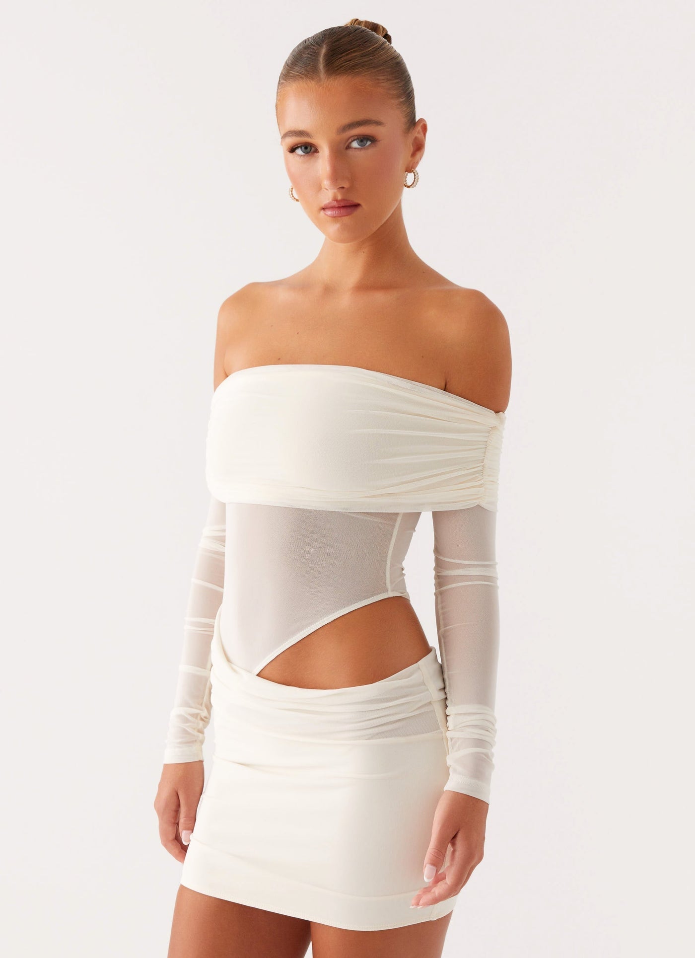 LIORA | ROBE MINI ÉPAULES DÉNUDÉES