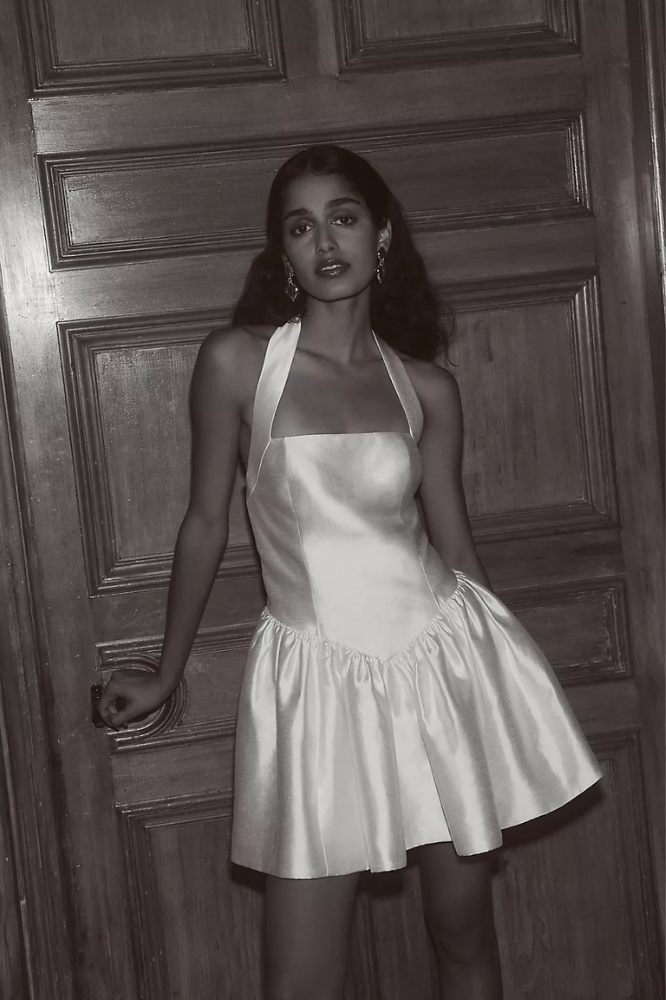 ISANDRA | ROBE COURTE ÉVASÉE À ENCOLURE CARRÉE